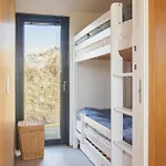 Feriehus Architectural Gem With Sea View In