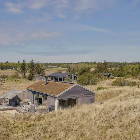Semesterbostad Architectural Gem With Sea View In