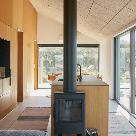 Architectural Gem With Sea View In Casa vacanze