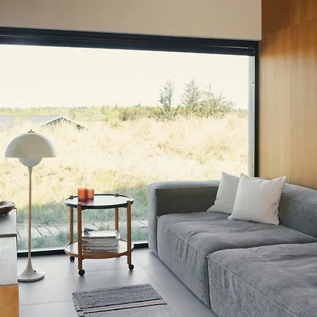 Semesterbostad Architectural Gem With Sea View In