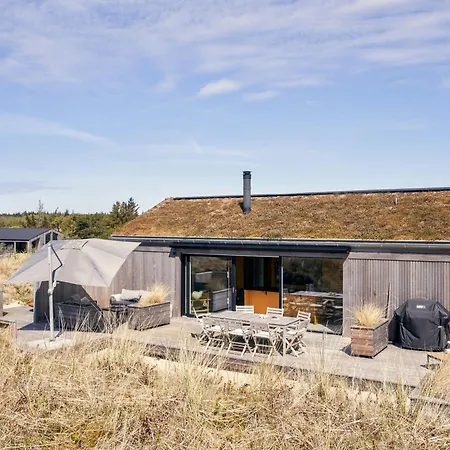 Architectural Gem With Sea View In Semesterbostad Ålbæk