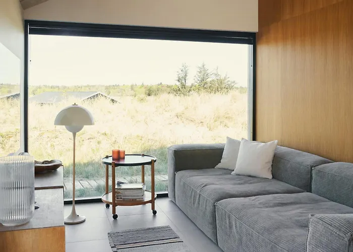 Semesterbostad Architectural Gem With Sea View In