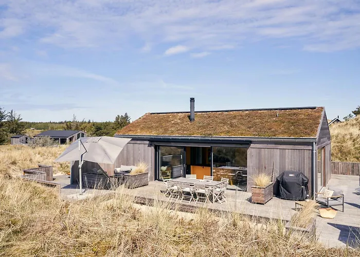 Architectural Gem With Sea View In Semesterbostad Ålbæk