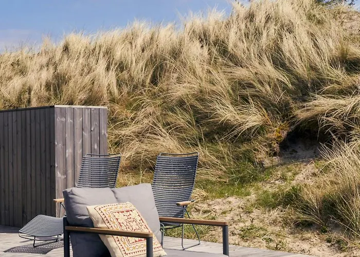 Nyaraló Architectural Gem With Sea View In Ålbæk